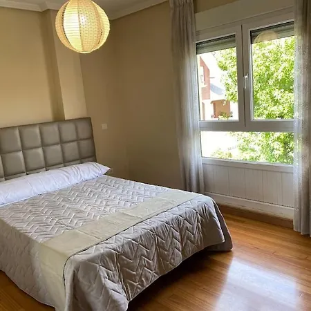 Appartamento Apartamento 2 ,garaje , Con Buena Ubicacion Parbayon