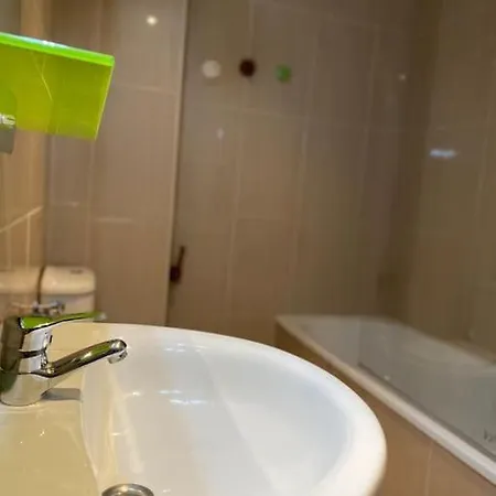 Appartamento Apartamento 2 ,garaje , Con Buena Ubicacion Parbayon